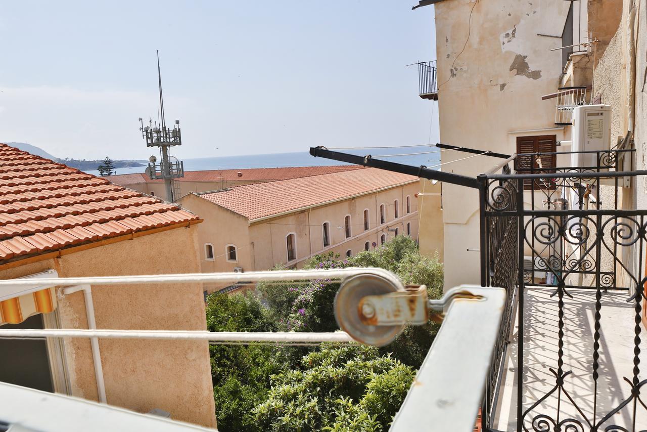 לינה וארוחת בוקר צ'פאלו Palazzo Melnis מראה חיצוני תמונה